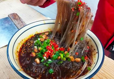 成都特色小吃酸辣粉技术培训，价廉物美创业无忧